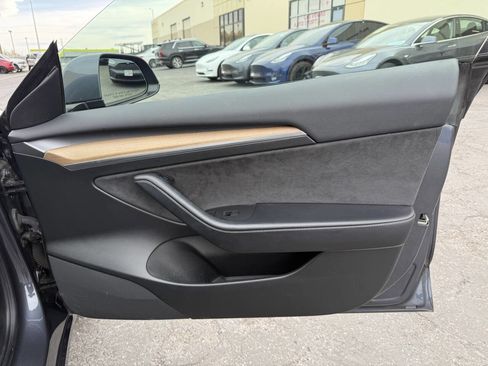 Used 2023 Tesla Model 3 Standard Range image 28