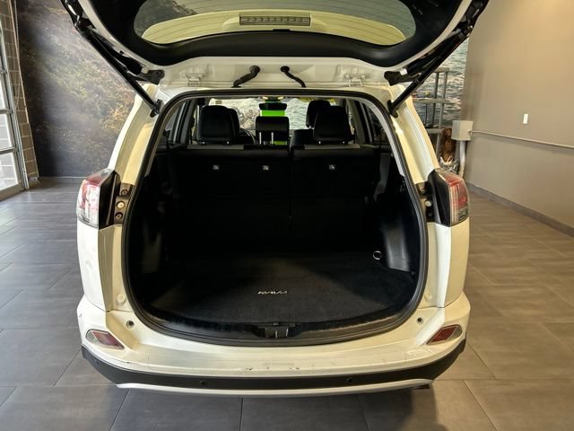 Used 2016 Toyota RAV4 Limited AWD/4WD image 30