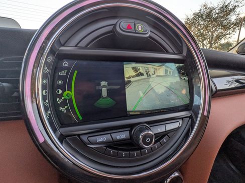 Used 2019 MINI Cooper S image 14