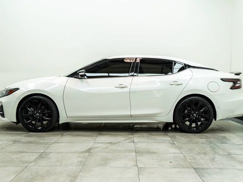 Used 2023 Nissan Maxima SR w/ Sport Mat Group FWD image 8