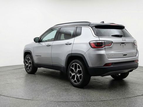 Used 2025 Jeep Compass Limited AWD/4WD image 6