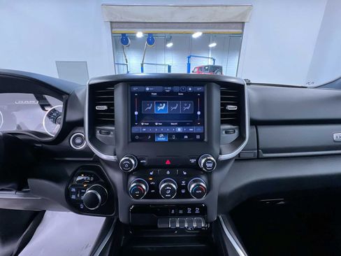 Used 2023 RAM 1500 Big Horn AWD/4WD image 29