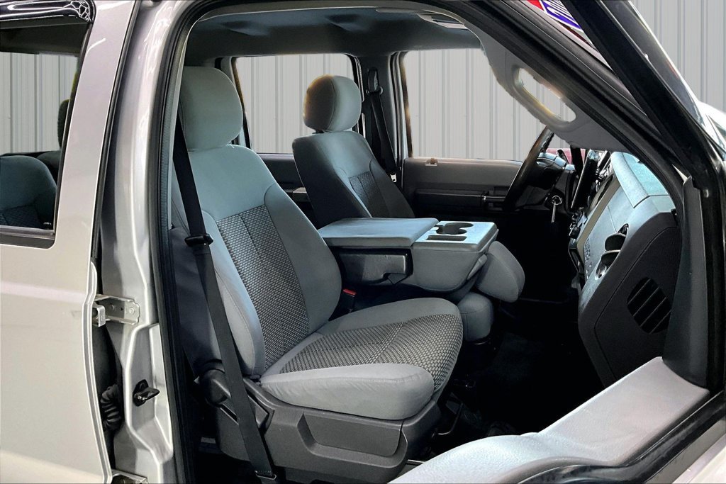 Used 2016 Ford F250 XLT w/ Snow Plow Prep Package AWD/4WD image 27