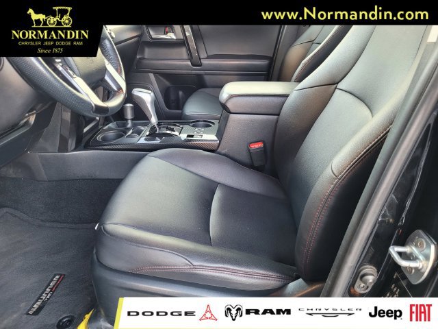 Used 2024 Toyota 4Runner TRD Off-Road Premium AWD/4WD image 16
