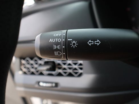 Used 2025 Honda Accord LX image 40