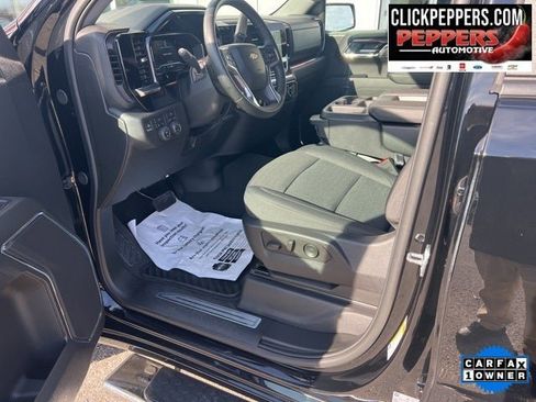 Used 2024 Chevrolet Silverado 1500 LT image 11