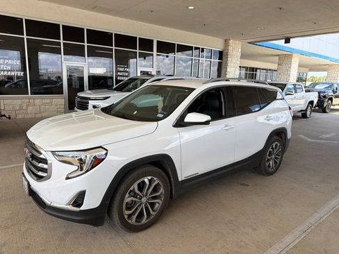 Used 2020 GMC Terrain SLT w/ Preferred Package FWD image 4