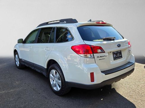 Used 2011 Subaru Outback 2.5i Limited AWD/4WD image 5
