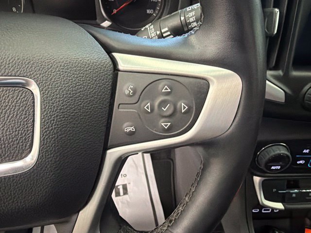 Used 2024 GMC Terrain SLT AWD/4WD image 19