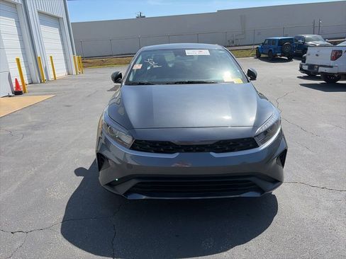 Used 2023 Kia Forte LXS image 2