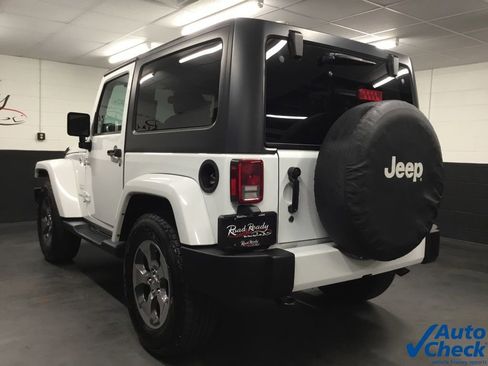 Used 2016 Jeep Wrangler Sahara AWD/4WD image 8