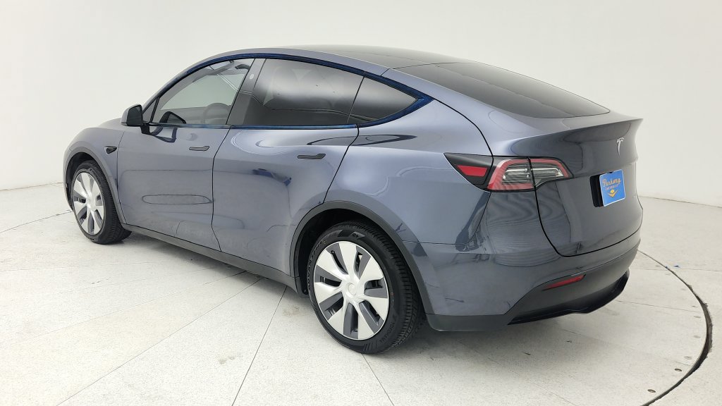 Used 2023 Tesla Model Y Long Range AWD/4WD image 5
