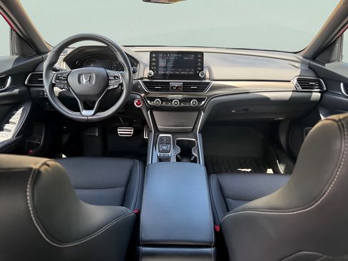 Used 2018 Honda Accord Sport image 15