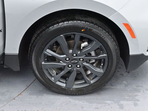 Used 2022 Chevrolet Equinox RS w/ Infotainment Package AWD/4WD image 32