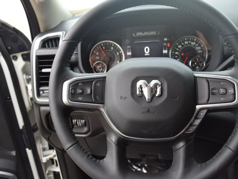Used 2023 RAM 3500 Laramie AWD/4WD image 16