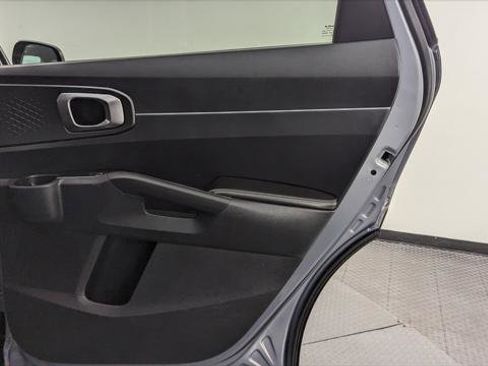 Used 2024 Kia Sorento S image 21