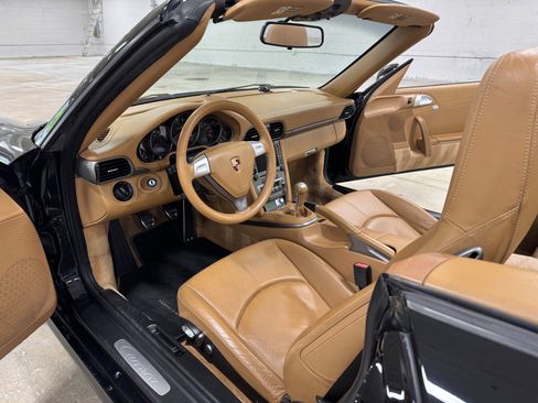 Used 2006 Porsche 911 Carrera RWD image 79