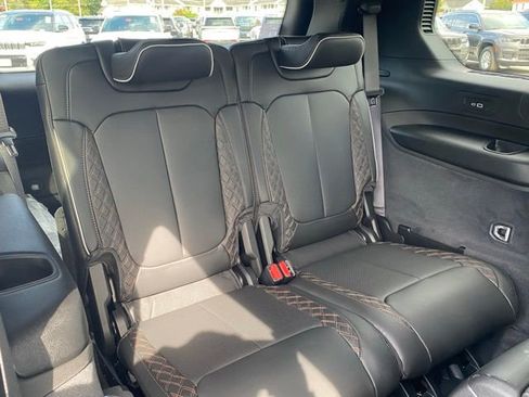 New 2025 Jeep Grand Cherokee L Summit AWD/4WD image 32