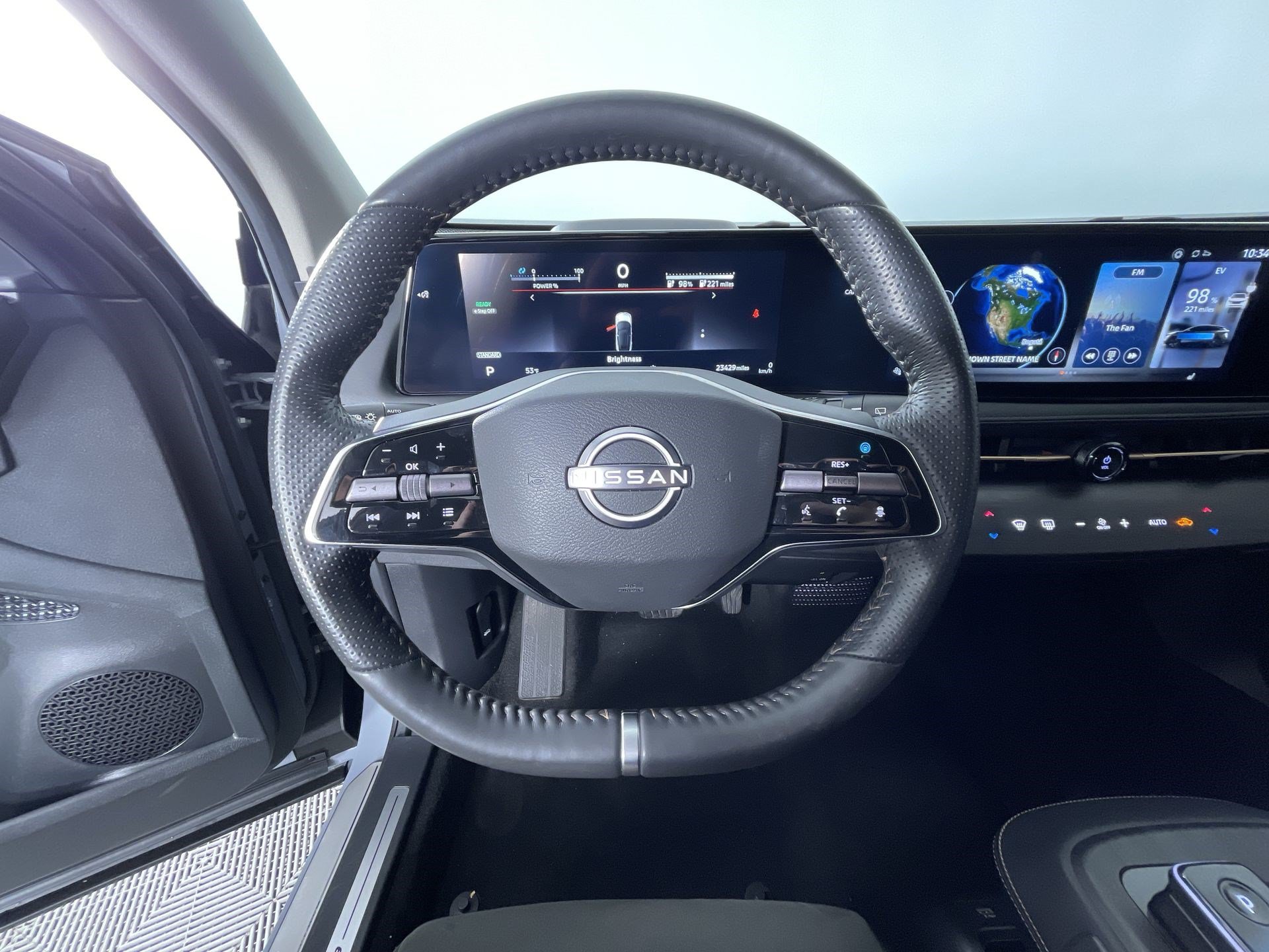 Certified 2024 Nissan Ariya AWD image 16