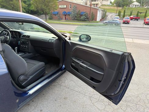 Used 2014 Dodge Challenger R/T RWD image 14
