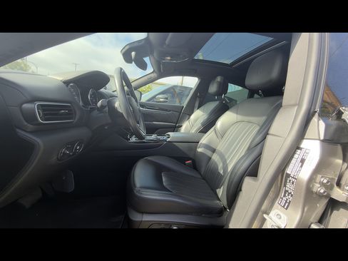 Used 2022 Maserati Levante Modena AWD/4WD image 6