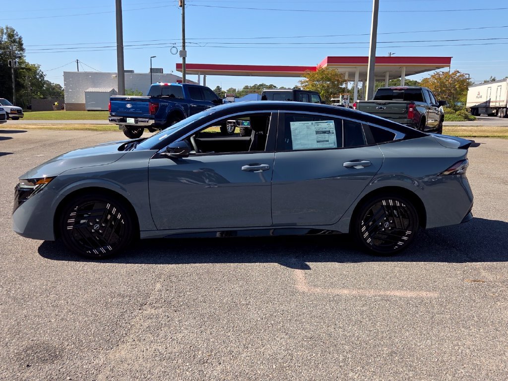 New 2027 Nissan Sentra SR FWD image 2