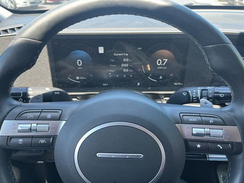 Used 2025 Hyundai Kona Limited AWD/4WD image 18