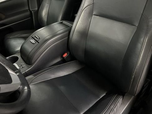 Used 2018 Toyota Highlander XLE AWD/4WD image 19