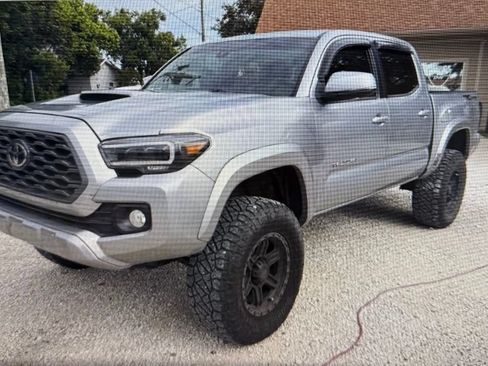 Used 2020 Toyota Tacoma TRD Sport RWD image 1