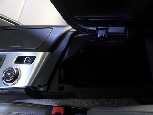 Used 2017 Chevrolet Corvette Stingray Coupe w/ 1LT image 25