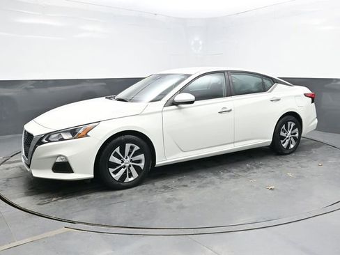 Used 2021 Nissan Altima 2.5 S image 3