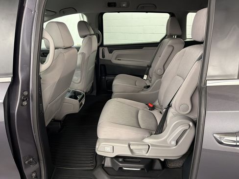 Used 2024 Honda Odyssey EX image 15