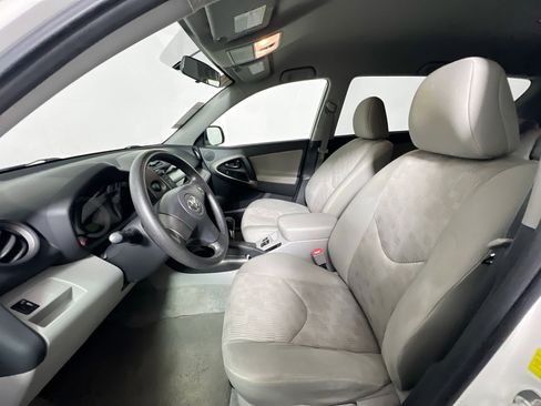 Used 2011 Toyota RAV4 4WD image 14