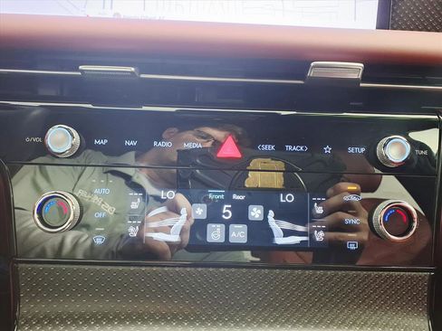 Certified 2025 Genesis G80 3.5T Sport Prestige image 20