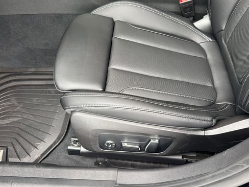 New 2026 BMW 330i xDrive Sedan w/ Premium Package image 27