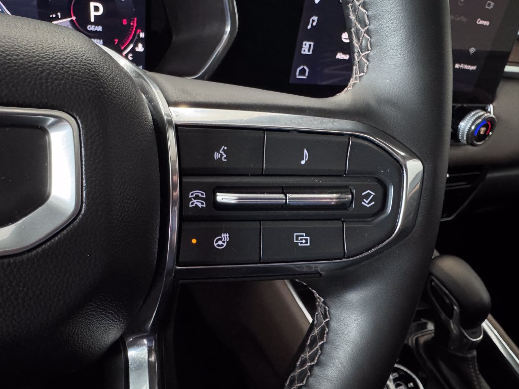 Certified 2024 GMC Canyon Denali w/ LPO, Denali Black Edition AWD/4WD image 16