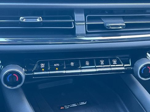 New 2026 Chevrolet Equinox EV RS image 18