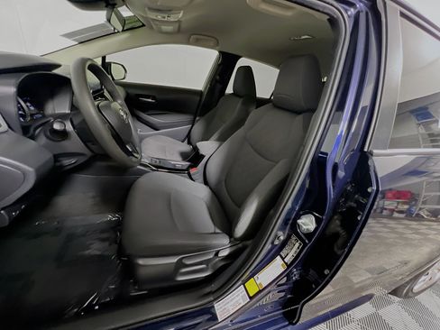 Used 2020 Toyota Corolla LE FWD image 15