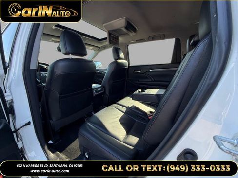 Used 2017 Toyota Highlander Limited Platinum FWD image 15
