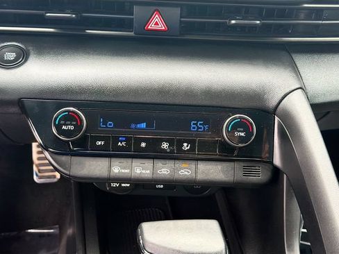 Certified 2025 Hyundai Elantra Sport FWD image 15