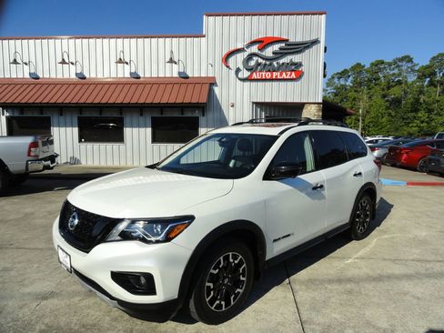 Used 2019 Nissan Pathfinder SL image 1
