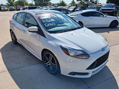Used 2014 Ford Focus ST w/ Equipment Group 201A FWD image 2