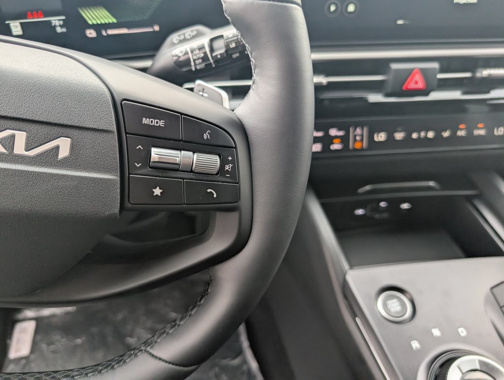 New 2027 Kia Sportage LX FWD image 16