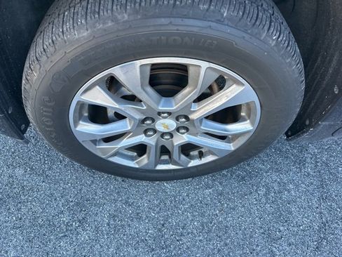 Used 2018 Chevrolet Traverse Premier image 11