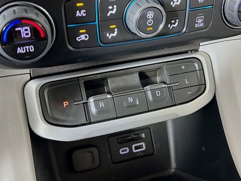 Used 2023 GMC Acadia SLT w/ Preferred Package AWD/4WD image 23