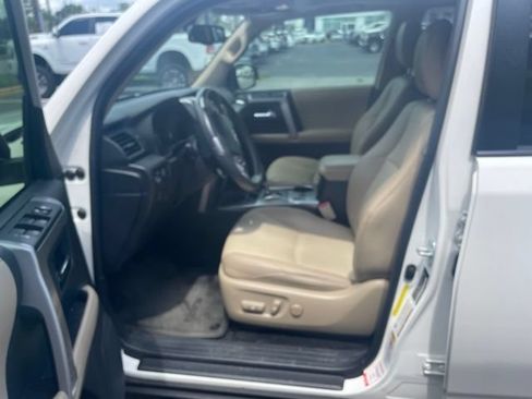 Used 2015 Toyota 4Runner SR5 Premium RWD image 8
