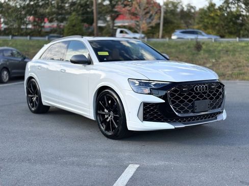 Used 2025 Audi RS Q8 performance w/ Executive Package image 9