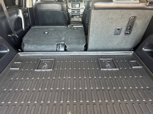 Used 2018 Toyota 4Runner SR5 Premium AWD/4WD image 12