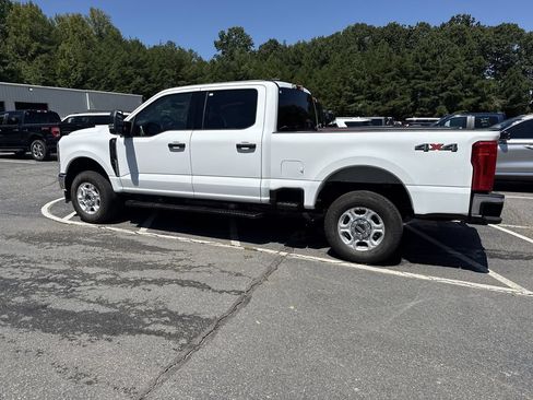 Used 2025 Ford F250 XLT AWD/4WD image 13