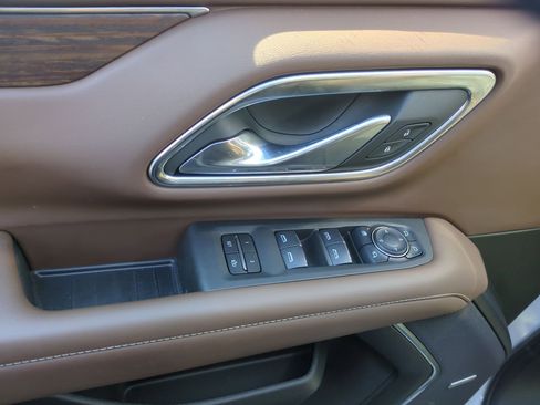 Certified 2024 Chevrolet Suburban High Country image 24